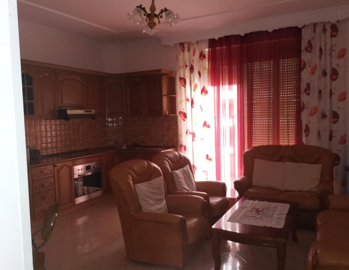 Home Vlorë Exteriör bild